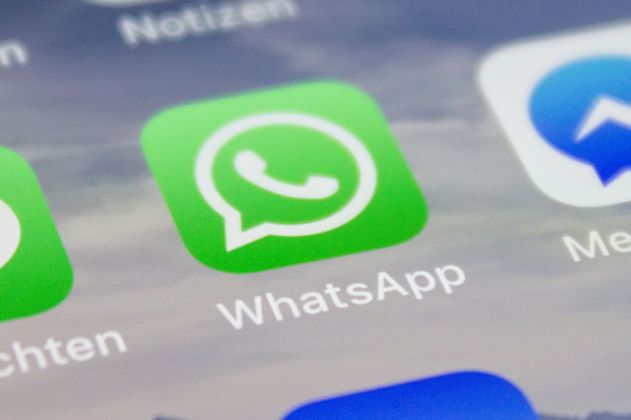 Министерство просвещения запретило использование WhatsApp учителям в школах