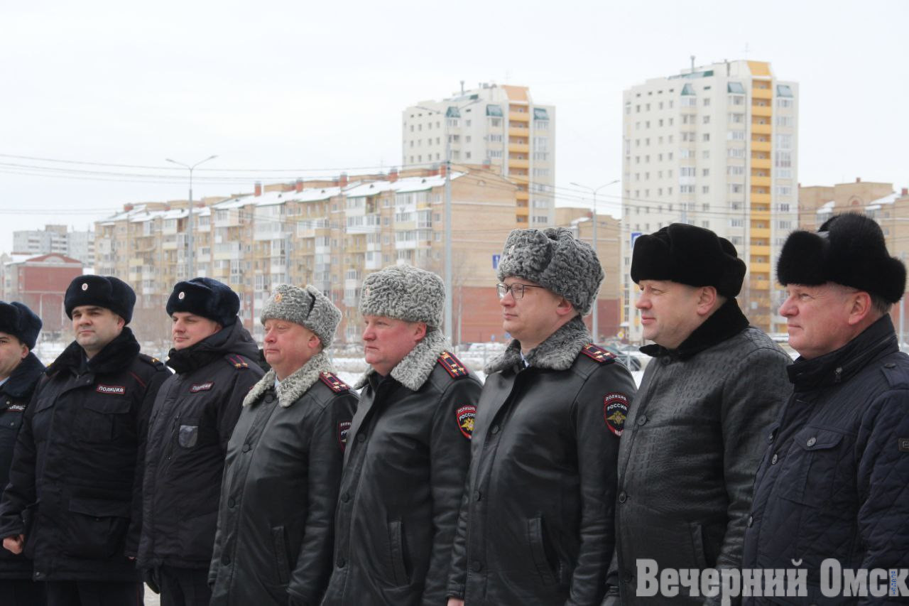 Участковые полиции омск. Мэр Омска Шелест. Полиция фото. Новый опорный пункт полиции. Участковый Омск.