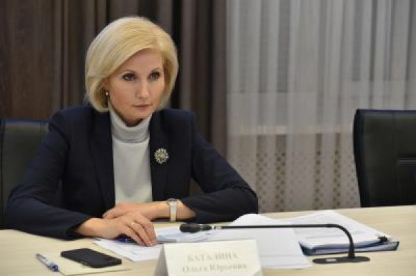 Первый замминистра труда и соцзащиты РФ Баталина и глава Рязанской ...