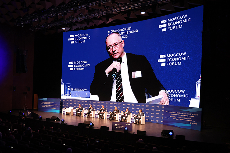 Константин Бабкин: «Мы говорим о том, что на самом деле победит в экономическом соревновании не то общество, не то государство, у которого окажется больше денег, а мы говорим, что победит то сообщество, которое привлечет на свою сторону больше людей»