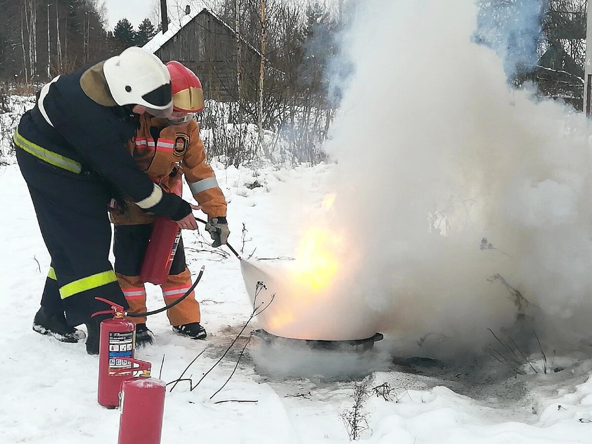 Пожарный п. Обучение пожарных. Профессиональной подготовки пожарных добровольных пожарных дружин. Тема пожар. Проект про пожар.