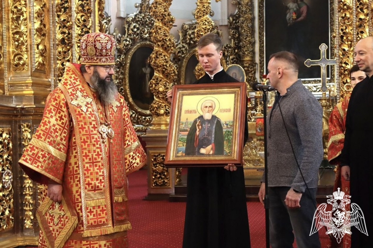 Икона преподобного Сергия Радонежского передана Росгвардии в Смоленске: символ единства и защиты