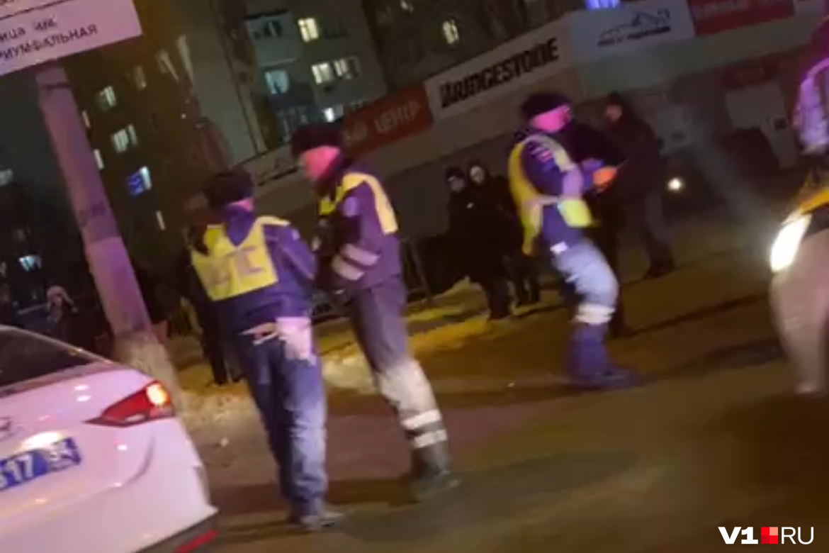 Выезд с парковки. Дтп на стоянка при движение задним ходом. Дтп выезд со стоянки задним ходом. Дтп задним ходом. Дтп при движении задним ходом.