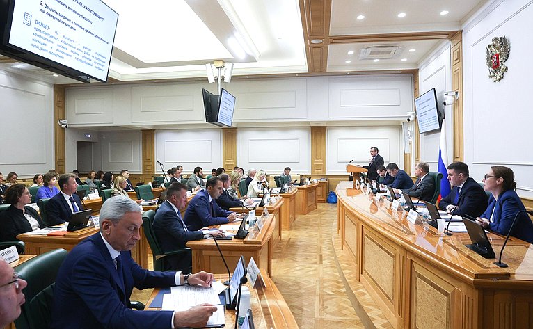 Совещание Комитета СФ по экономической политике по вопросу консервации объектов культурного наследия, находящихся в неудовлетворительном состоянии, относящихся к федеральной собственности