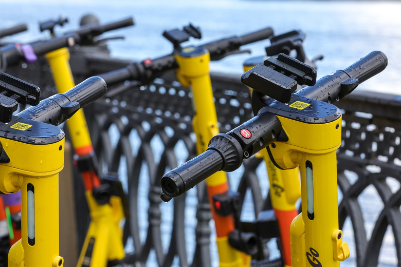 Минтранс раскрыл, какой транспорт приравняют к электросамокатам и мопедам