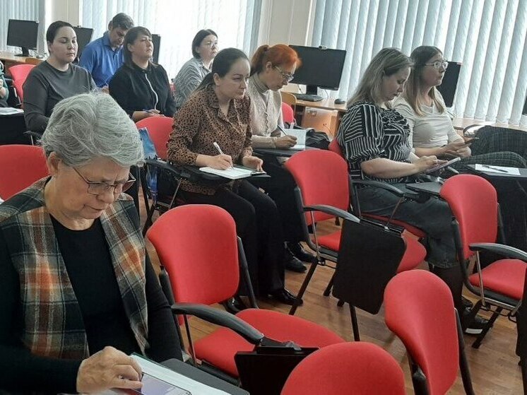 Педагоги Чувашии изучают ИИ и нейросети в образовании