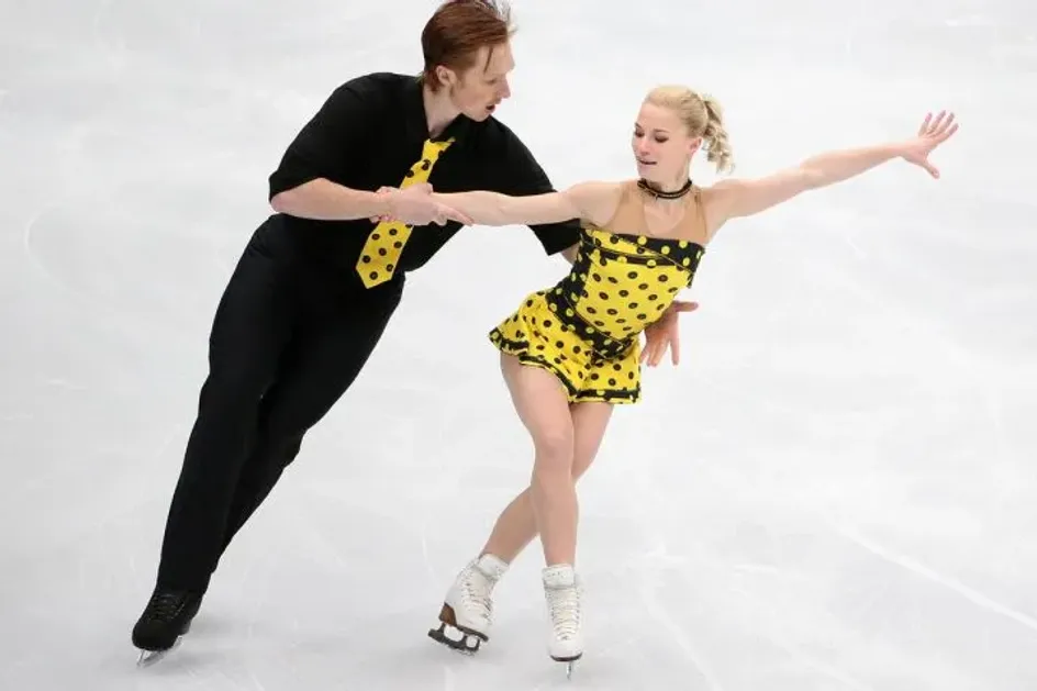 Дуэт Тарасовой и Морозова лидирует в соревнованиях пар после короткой программы ЧР