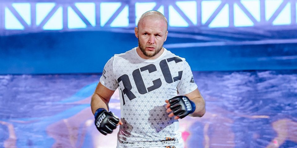 Александр Шлеменко в июле в Омске проведет бой с экс-бойцом UFC Алексом Оливейрой