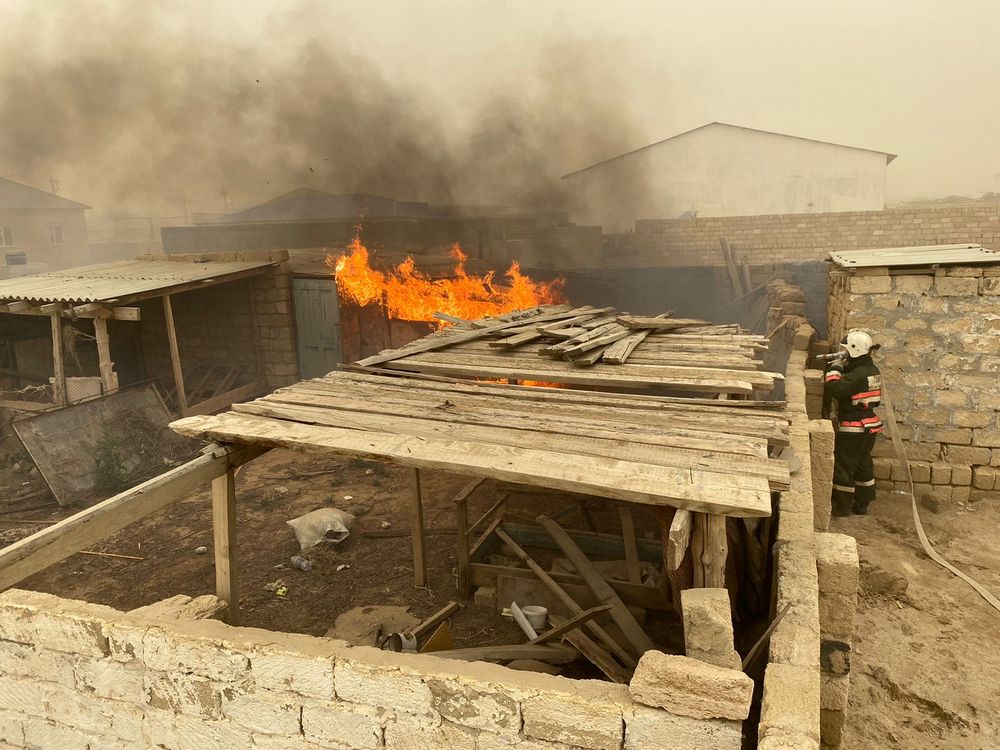 Пожар 4 буквы. Пожар в доме фото. Фотографии пожара и пострадавших после пожара.