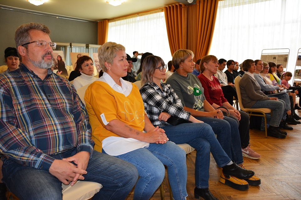 Зрители на показе фильма Между отчаянием и надеждой
