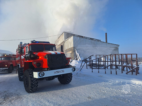 В Ачинском районе из-за пожара в котельной без тепла в 30-градусный мороз остались 17 домов. Фото/видео: МЧС Красноярского края