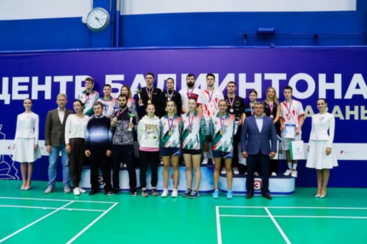 studenty nngu prinyali uchastie v krupnyh vserossijskih sorevnovaniyah po badmintonu