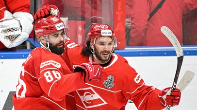 Хоккеисты «Спартака» Егор Зайцев и Егор Филин