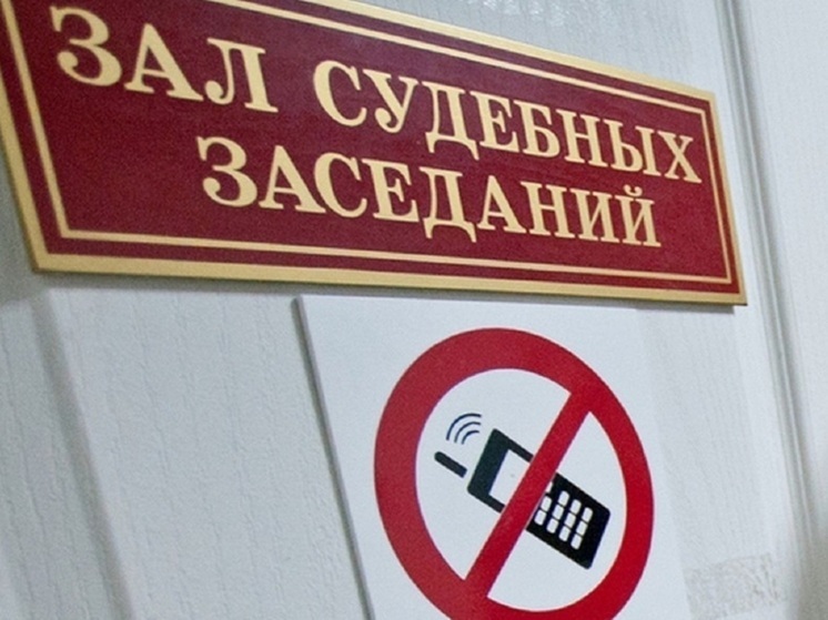 В Екатеринбурге закрыли еще один пищеблок после массового отравления выпускников УрГЮУ