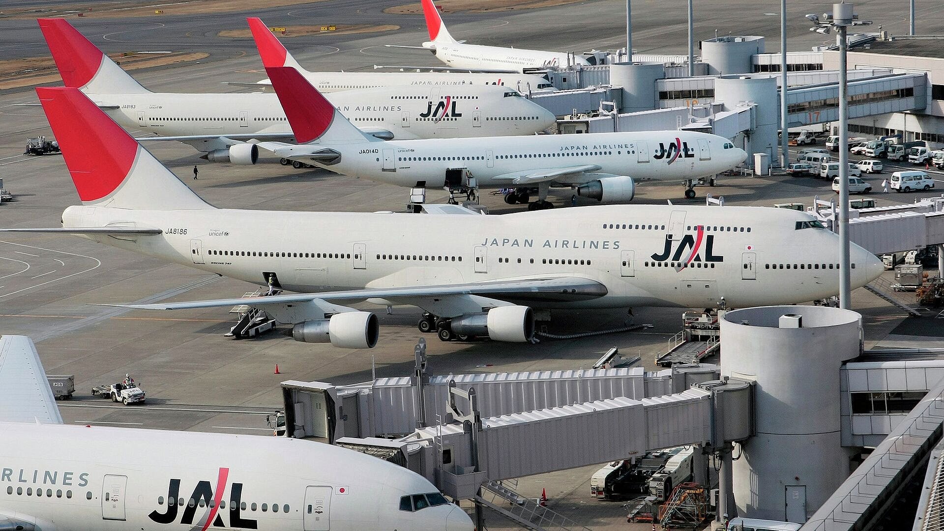 Аэропорт на Окинаве прекратил работу после землетрясений у Тайваня