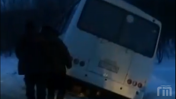 Автобус съехал в санкт петербурге. Автобус 18 ярославль.