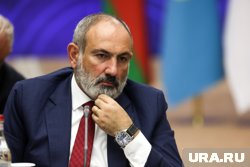 Пашинян вместе с супругой грубо высказывались в адрес представителей ААЦ в соцсетях