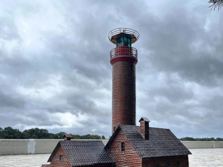 В Светлом на набережной появилась точная копия маяка из Заливино