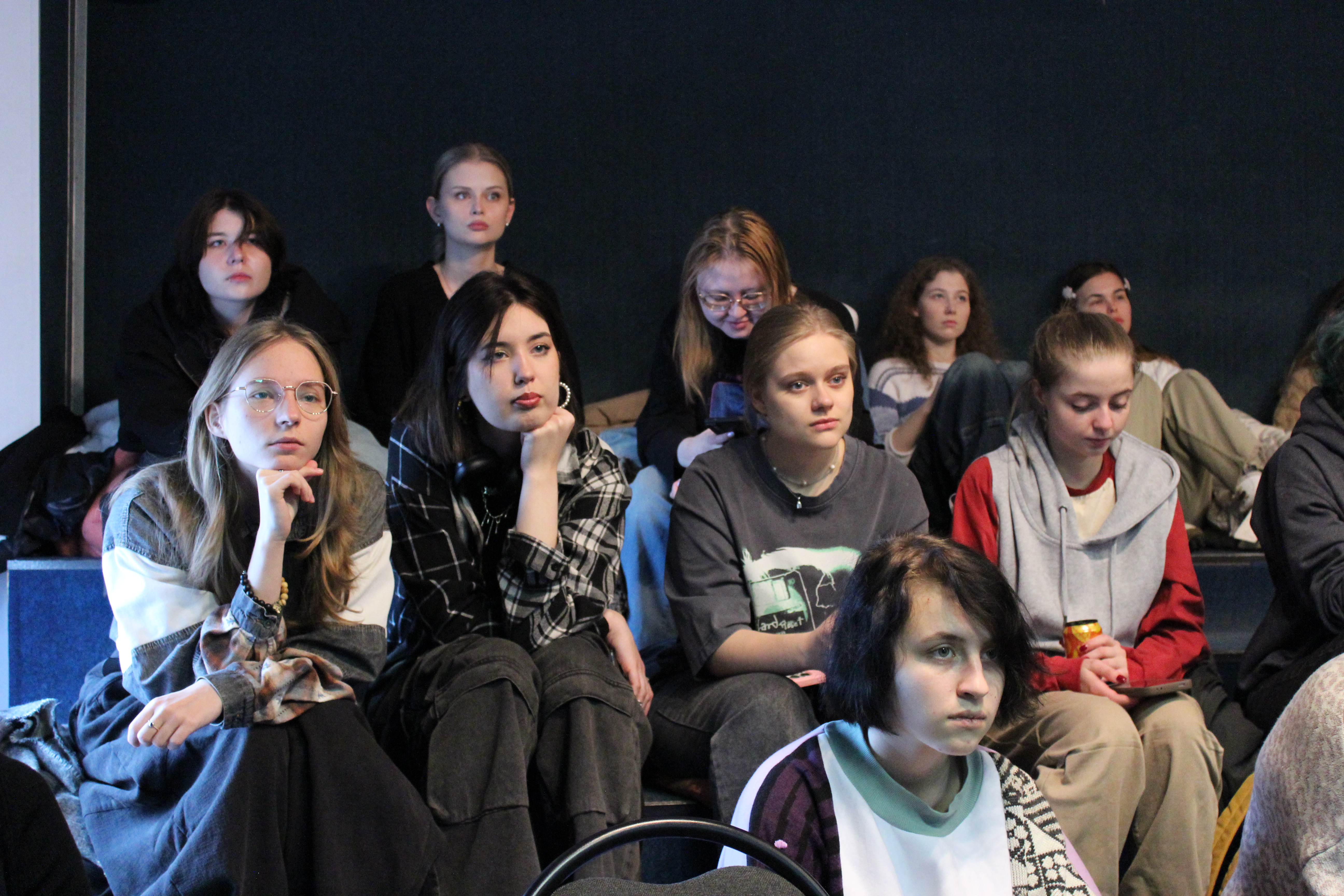 Заинтересовали фильмом. Заинтересовали фильмом. Заинтересовали фильмом. Заинтересовали фильмом. Заинтересовали фильмом.