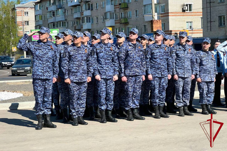 В ЕАО росгвардейцы присоединились к всероссийской акции «Знамя Победы» 