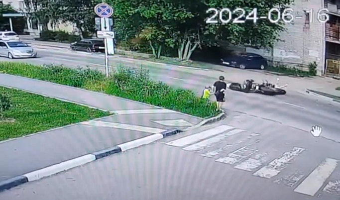 В Твери мотоциклист сбил 7-летнюю девочку