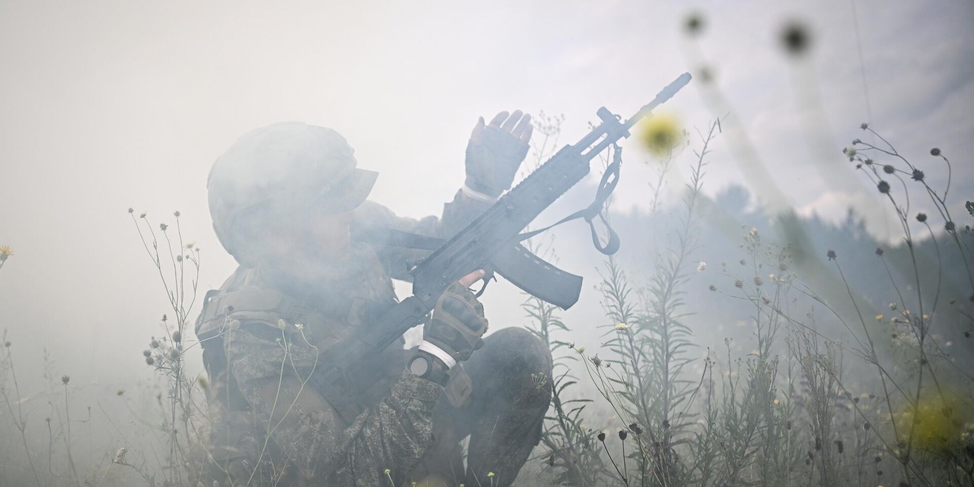 Боевое слаживание военнослужащих мотострелковой бригады группировки войск Север - ИноСМИ, 1920, 19.09.2025