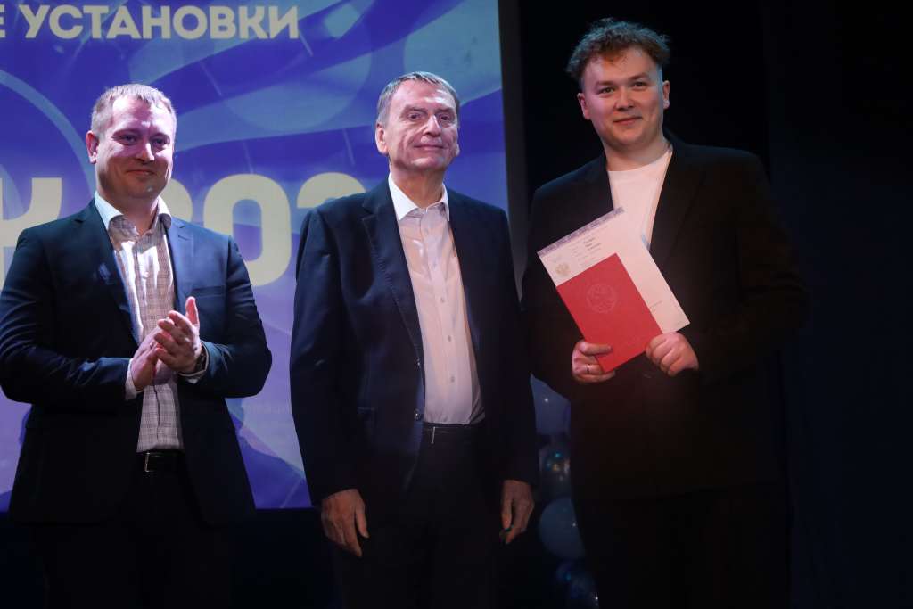 Пять целевиков ОДК окончили МАИ с отличием.jpg