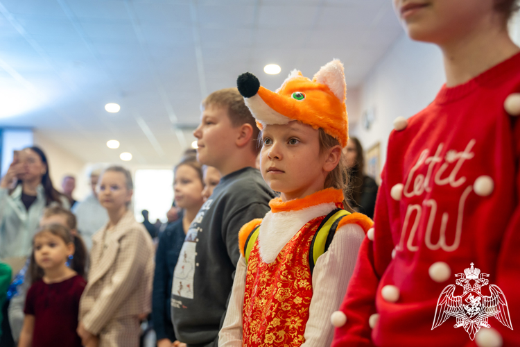 В Краснодаре дети росгвардейцев отправились в «Новогоднее путешествие»