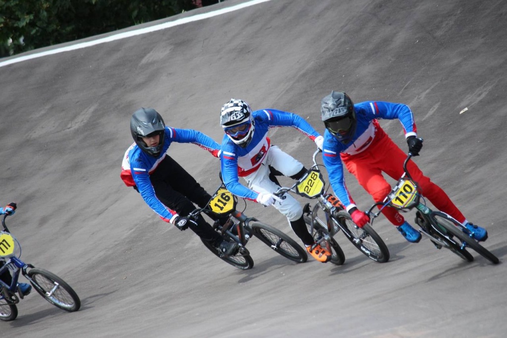 Кто-то съел описание, может даже кот.