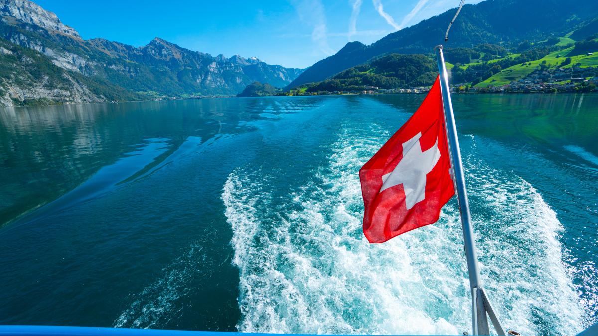 Швейцарский флаг