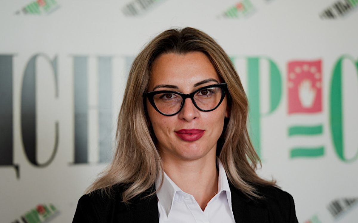 Просто помогайте людям!