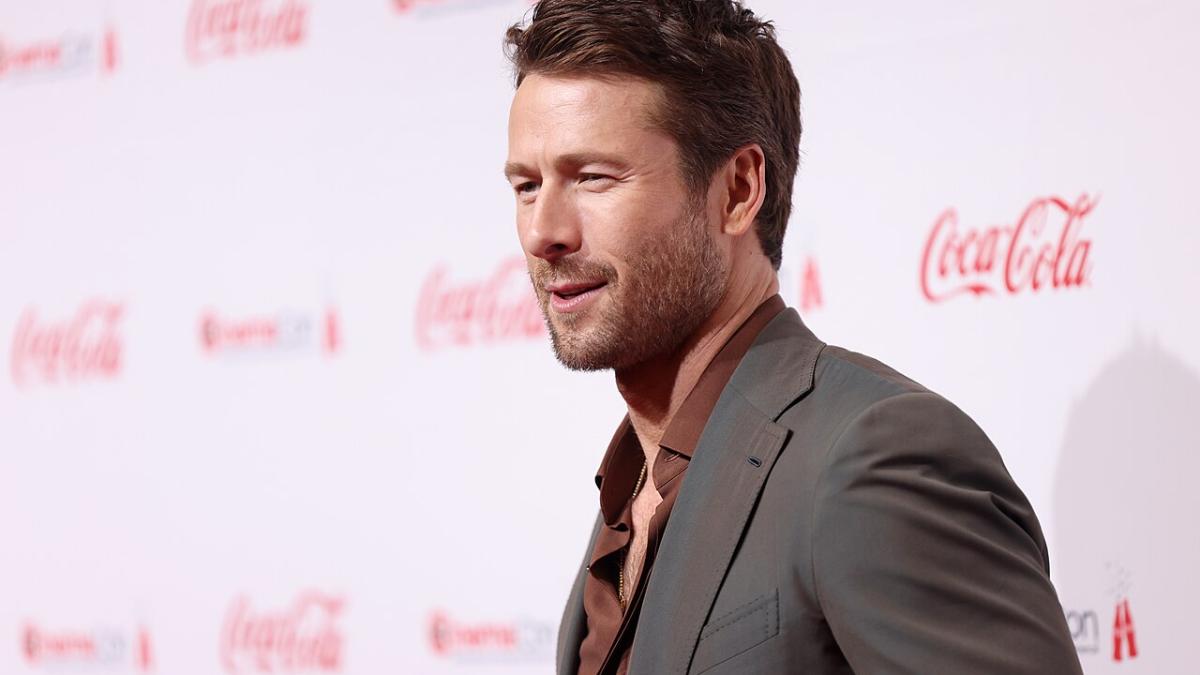 Глен Пауэлл