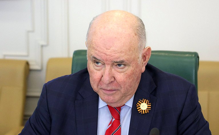 Григорий Карасин