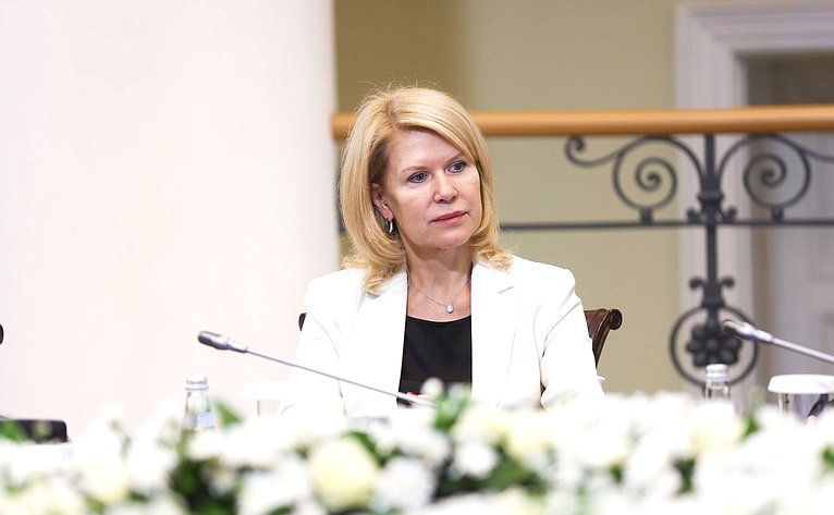 Встреча Председателя СФ Валентины Матвиенко с представителями отрасли легкой промышленности и креативных индустрий