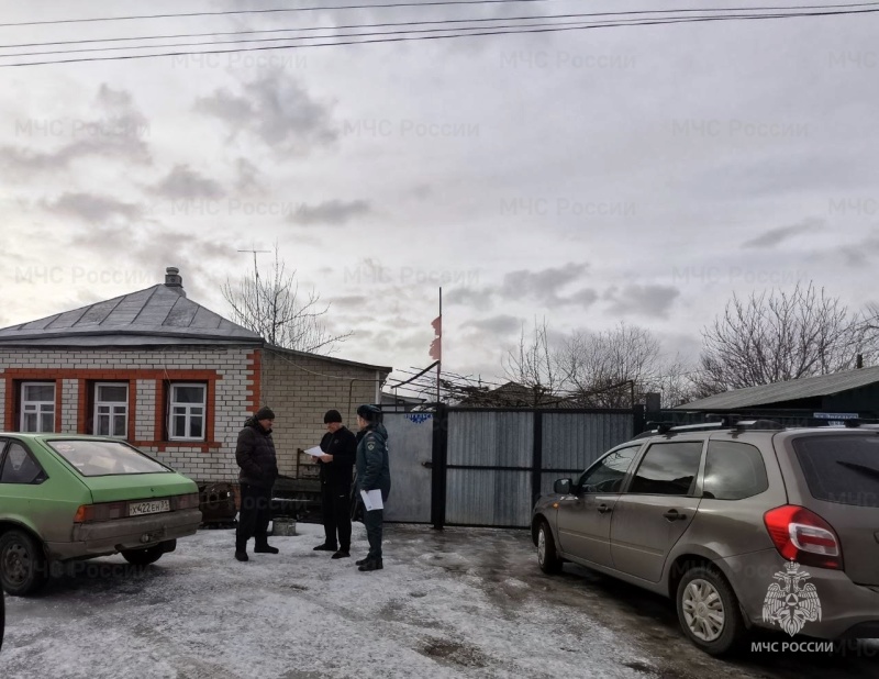 Белгородские огнеборцы напоминают гражданам о пожарной безопасности в домах