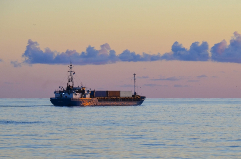 Море