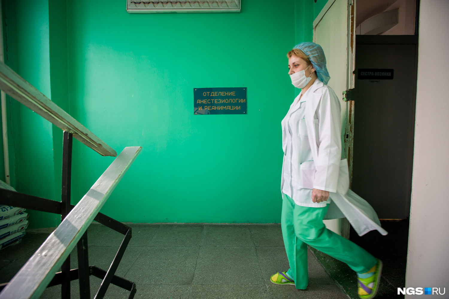 Новосибирск закрывается. Новосибирск в мае. Супермаркет лама в новосибирске. Каток на набережной новосибирск. Новосибирск опера каток.