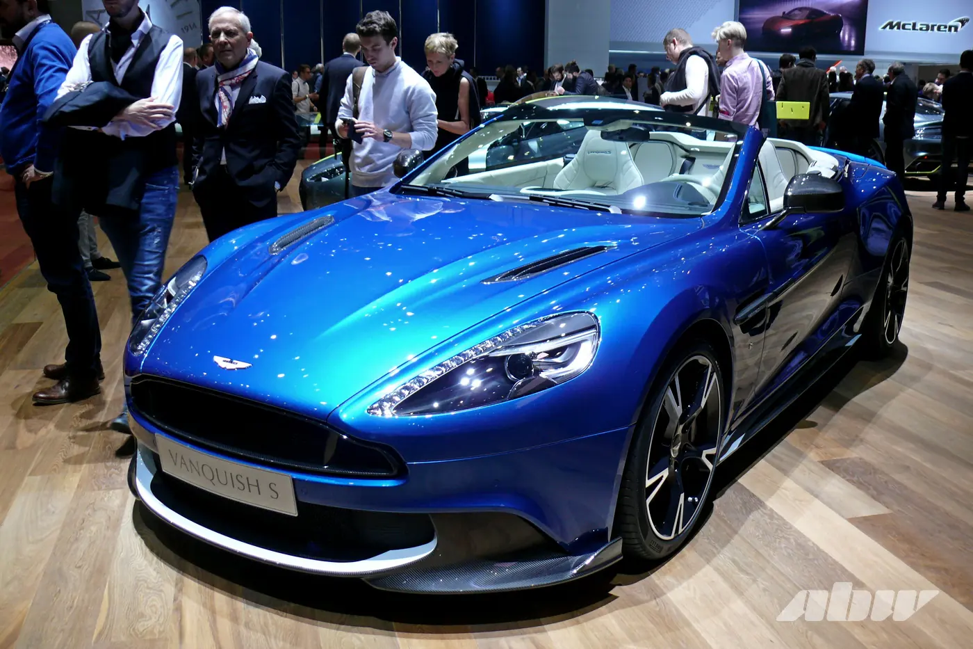 Три поколения победителей: четвертьвековой юбилей Aston Martin Vanquish