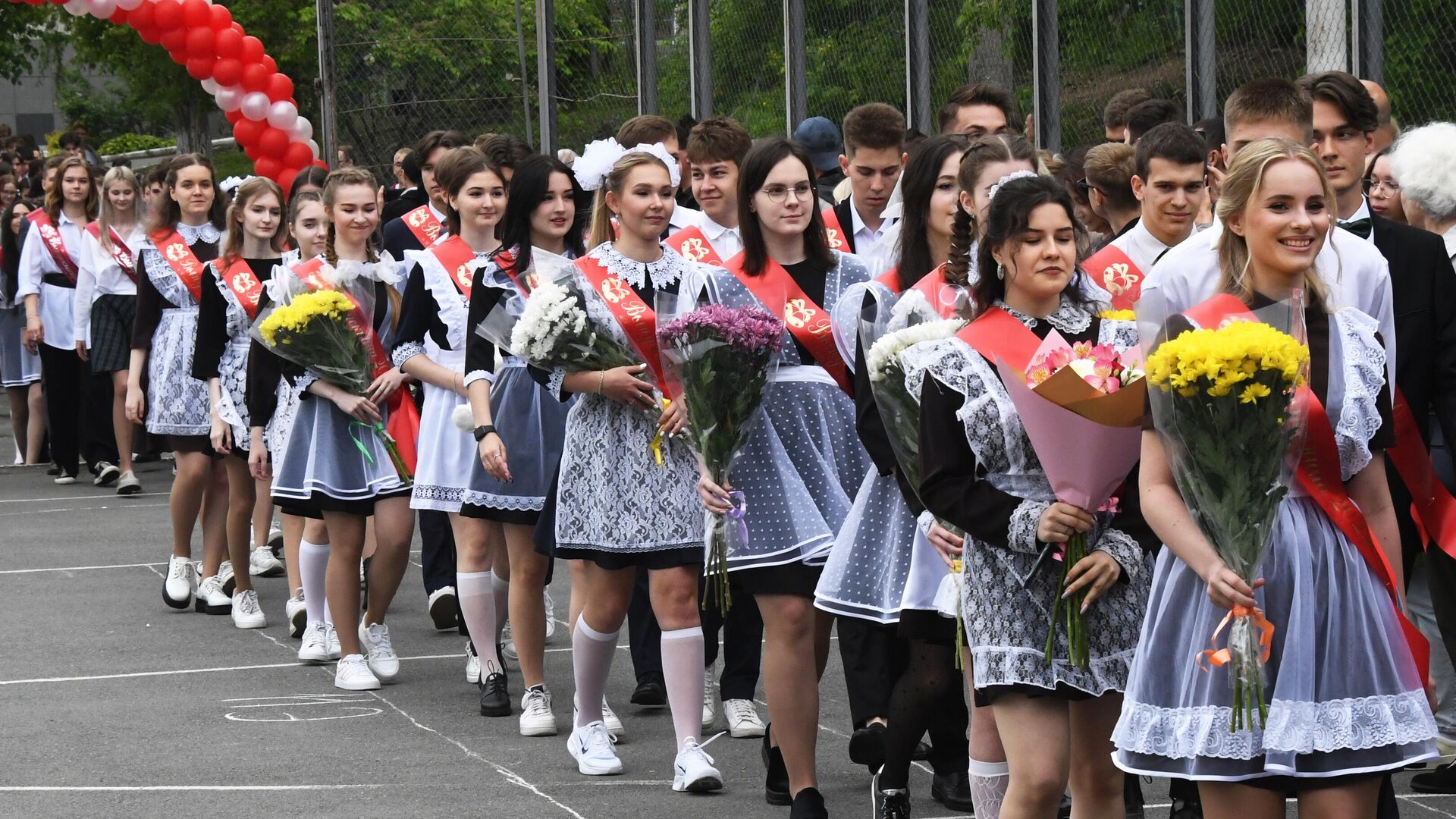 последний звонок и москве