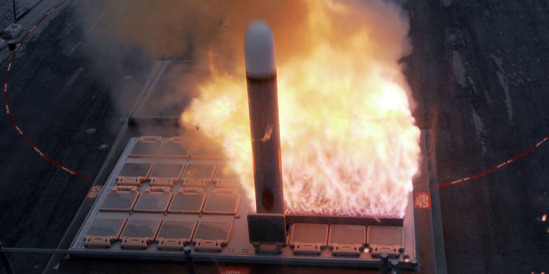 Запуск ракеты Томагавк из установки Mark 41 - ИноСМИ, 1920, 05.10.2025