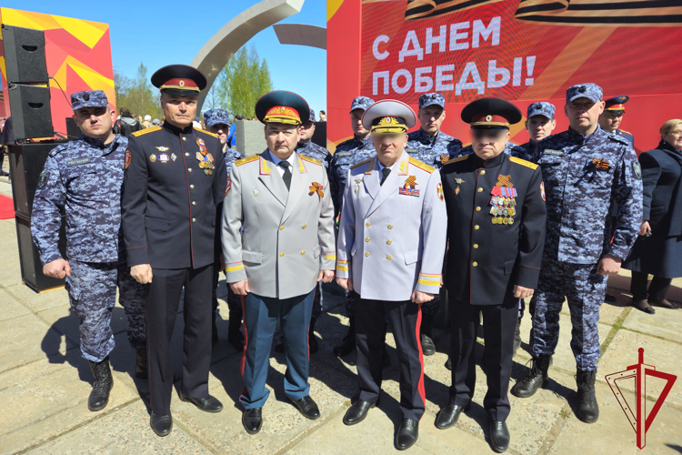  У мемориала «Разорванное кольцо» представители Росгвардии почтили память погибших защитников Ленинграда