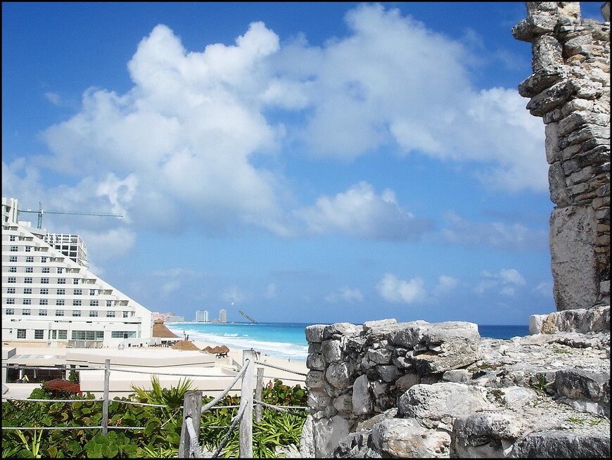 Древность и современность в Канкуне