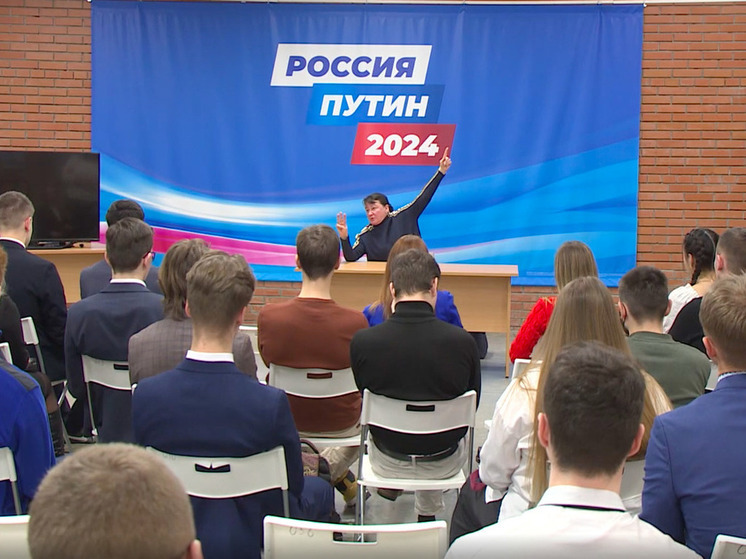 В петербургском штабе Путина прошла встреча Анастасии Мельниковой с молодыми активистами