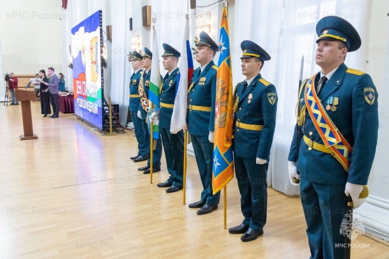 Кировские спасатели отмечают прoфессиональный праздник