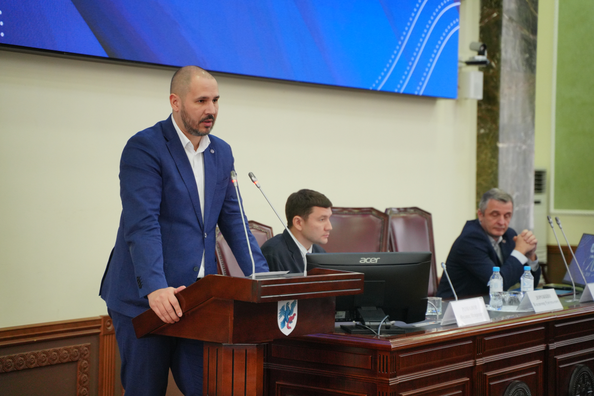 В Якутске отметили 70-летие пассажирской автотранспортной компании