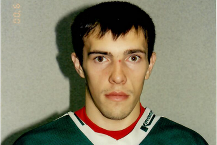 25 лет назад спортивные врачи клуба «Ак Барс» буквально собрали заново травмированного Павла Дацюка. После травмы у него не сгибалось колено, игрок хромал