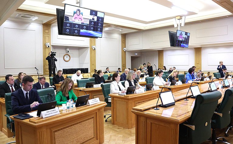 Заседание организационного комитета IV Международного форума «Содружество моды»