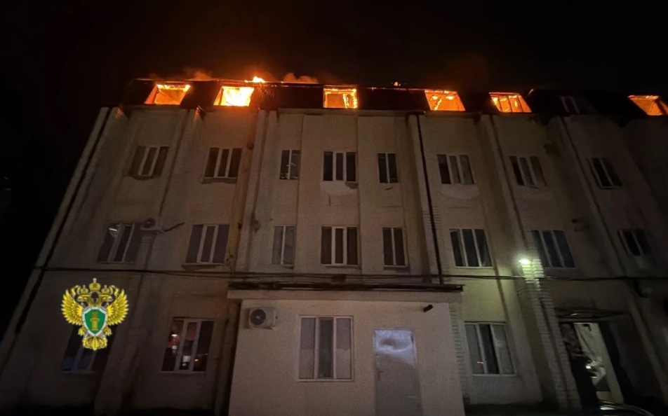 Из горящего дома в Дагестане эвакуированы 30 человек