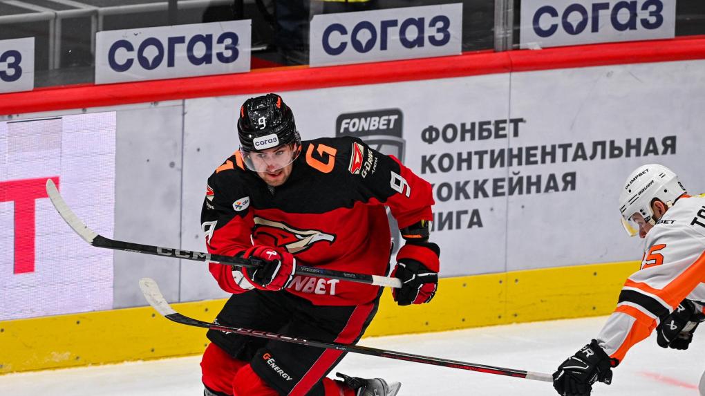 Хоккеист «Авангарда» Маклауд оправдан, но НХЛ не пускает его на лёд. Что дальше?
