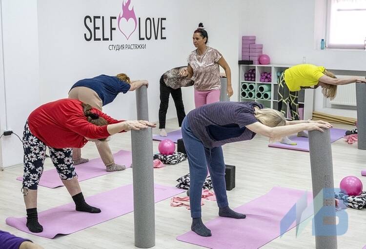 техника бега на 100м в легкой атлетике. тренировки проходят. тотал боди шок тренировка. тренировки проходят. тренировка.